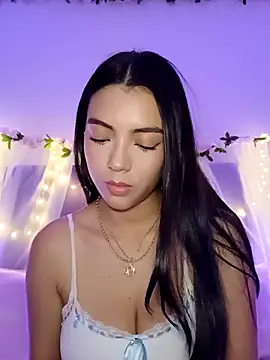 Snapshot of Julie_Bennet chatting on February 6, 2026, 4:08 am Julie Bennet online show from February 6, 2026, 4:08 am