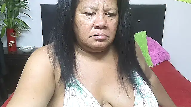Snapshot of Shanttal0272 chatting on May 24, 2026, 11:59 pm Shanttal0272 online show from May 24, 2026, 11:59 pm