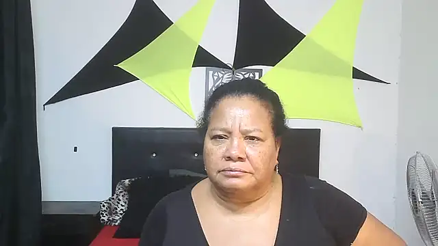 Snapshot of Shanttal0272 chatting on May 12, 2026, 10:16 pm Shanttal0272 online show from May 12, 2026, 10:16 pm