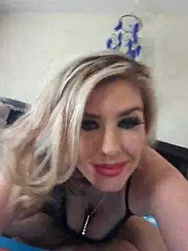 Snapshot of ellieconradxo chatting on March 6, 2025, 8:48 pm ellieconradxo online show from March 6, 2025, 8:48 pm