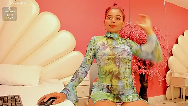 Keyla Brooks online show from March 15, 2025, 8:04 am