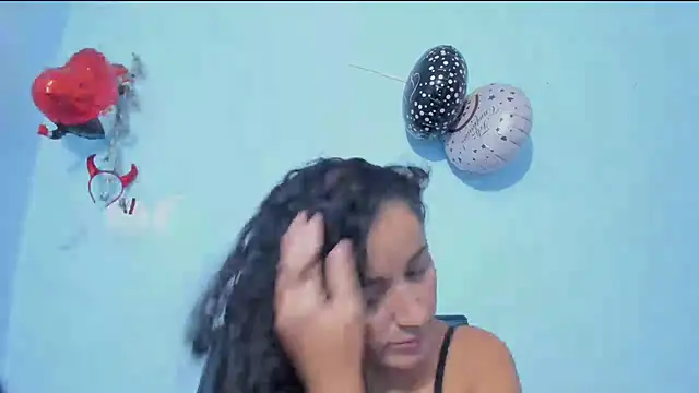  luna  sweet  online show from November 22, 2025, 7:57 pm