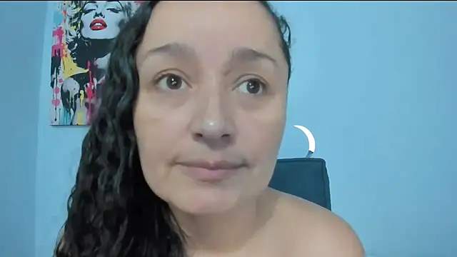  luna  sweet  online show from May 8, 2026, 1:42 am