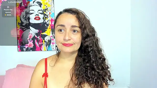 Snapshot of _luna__sweet_ chatting on March 18, 2025, 6:50 pm luna sweet online show from March 18, 2025, 6:50 pm