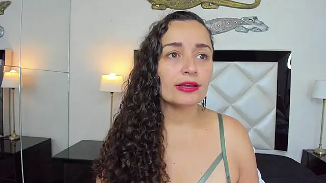 Snapshot of _luna__sweet_ chatting on March 15, 2025, 4:02 am luna sweet online show from March 15, 2025, 4:02 am