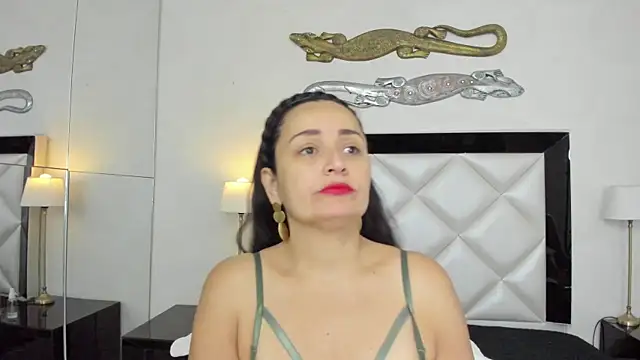 Snapshot of _luna__sweet_ chatting on March 9, 2025, 3:43 am luna sweet online show from March 9, 2025, 3:43 am
