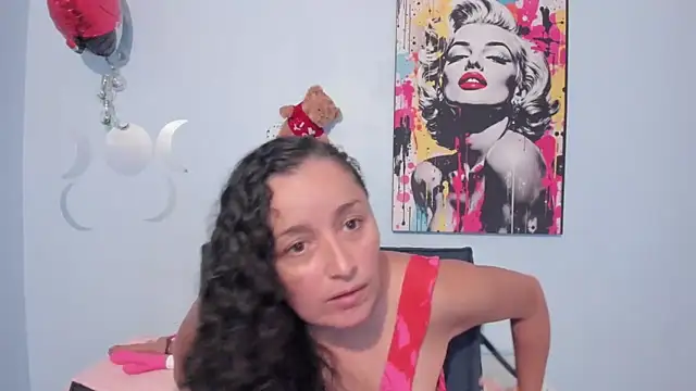 Snapshot of _luna__sweet_ chatting on September 12, 2025, 6:18 pm luna sweet online show from September 12, 2025, 6:18 pm