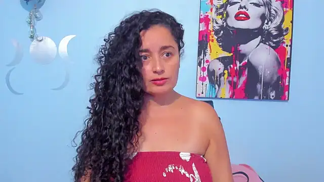 Snapshot of _luna__sweet_ chatting on October 8, 2025, 8:31 pm luna sweet online show from October 8, 2025, 8:31 pm