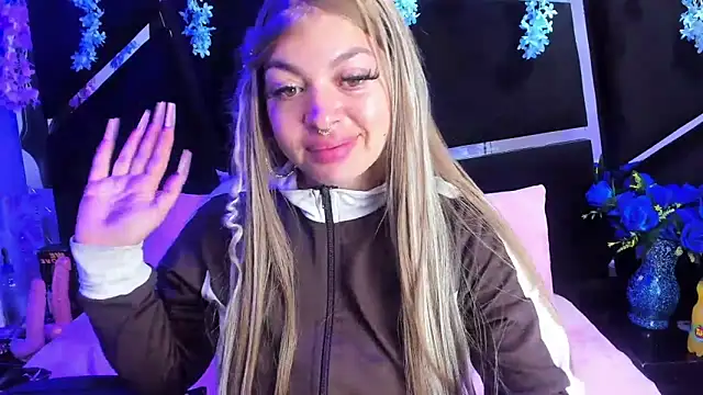 Cocoo Nuth online show from October 18, 2025, 2:57 am