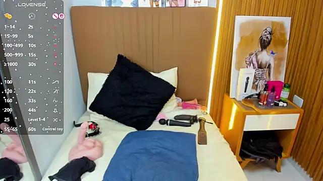 Snapshot of CATIAJONES chatting on March 3, 2026, 6:48 pm CATIAJONES online show from March 3, 2026, 6:48 pm