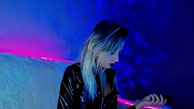 Snapshot of Inner_Light chatting on December 15, 2024, 5:10 pm Inner Light online show from December 15, 2024, 5:10 pm