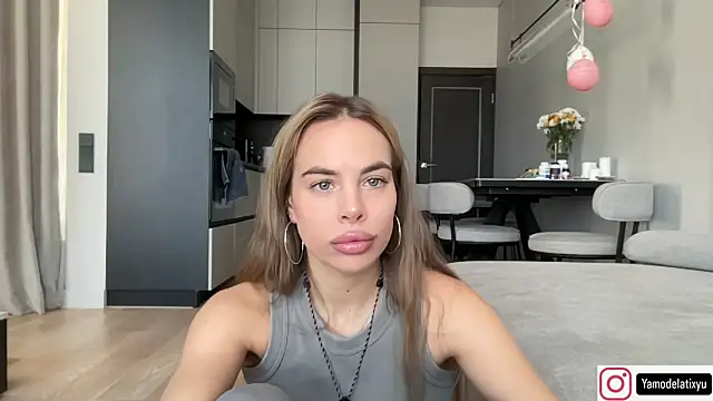 Snapshot of diffgirls2 chatting on October 17, 2025, 9:56 am diffgirls2 online show from October 17, 2025, 9:56 am