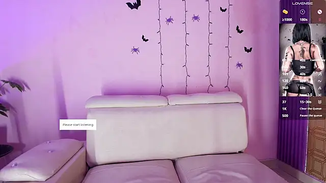 Snapshot of ABRILFACCINI chatting on October 31, 2025, 1:08 pm ABRILFACCINI online show from October 31, 2025, 1:08 pm