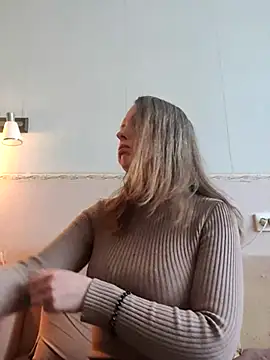 Evelina cute online show from January 8, 2026, 10:10 am