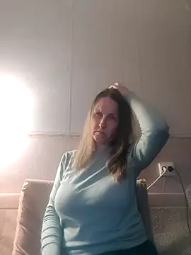 Snapshot of Evelina_cute chatting on February 18, 2025, 4:47 pm Evelina cute online show from February 18, 2025, 4:47 pm