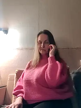 Snapshot of Evelina_cute chatting on January 26, 2025, 8:45 pm Evelina cute online show from January 26, 2025, 8:45 pm