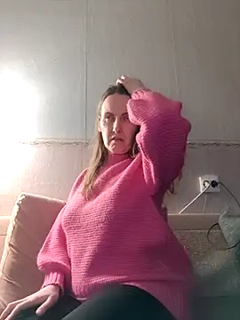 Snapshot of Evelina_cute chatting on February 10, 2025, 5:19 pm Evelina cute online show from February 10, 2025, 5:19 pm