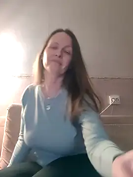 Snapshot of Evelina_cute chatting on March 2, 2025, 4:47 pm Evelina cute online show from March 2, 2025, 4:47 pm