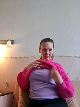 Evelina cute online show from October 21, 2025, 12:26 pm