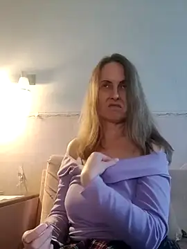 Evelina cute online show from October 25, 2025, 1:12 pm