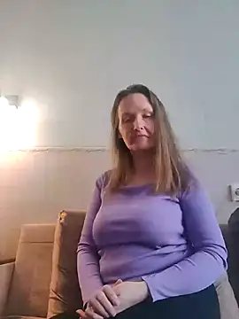 Snapshot of Evelina_cute chatting on January 19, 2025, 11:34 am Evelina cute online show from January 19, 2025, 11:34 am
