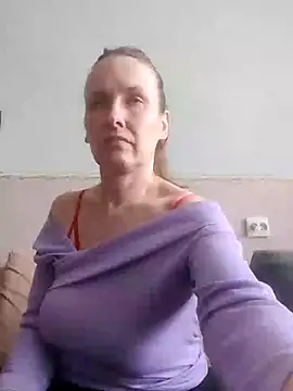 Snapshot of Evelina_cute chatting on February 22, 2025, 11:46 am Evelina cute online show from February 22, 2025, 11:46 am
