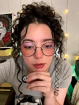 Snapshot of Antoniart_ chatting on October 20, 2025, 2:02 am Antoniart online show from October 20, 2025, 2:02 am