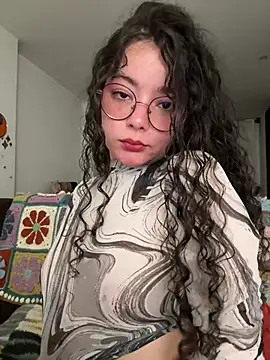 Snapshot of Antoniart_ chatting on March 16, 2025, 2:10 am Antoniart online show from March 16, 2025, 2:10 am