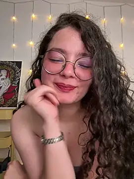 Snapshot of Antoniart_ chatting on March 11, 2025, 4:30 am Antoniart online show from March 11, 2025, 4:30 am