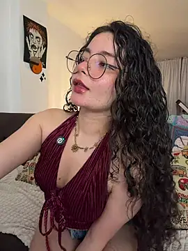 Snapshot of Antoniart_ chatting on March 13, 2026, 3:33 am Antoniart online show from March 13, 2026, 3:33 am