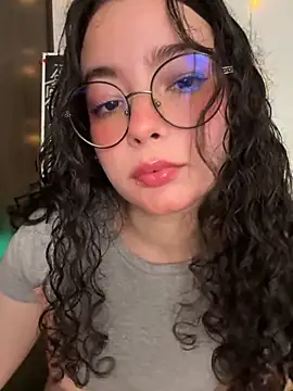 Snapshot of Antoniart_ chatting on September 30, 2025, 2:39 am Antoniart online show from September 30, 2025, 2:39 am