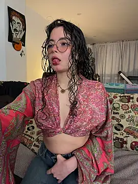 Snapshot of Antoniart_ chatting on March 24, 2026, 3:50 am Antoniart online show from March 24, 2026, 3:50 am