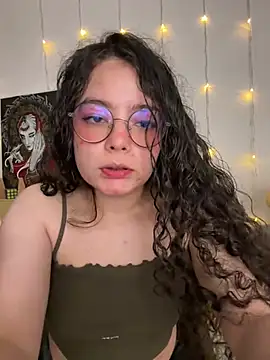 Snapshot of Antoniart_ chatting on March 12, 2025, 1:25 am Antoniart online show from March 12, 2025, 1:25 am