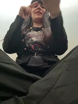 Snapshot of AmberGreyy_ chatting on February 26, 2026, 4:40 pm AmberGreyy online show from February 26, 2026, 4:40 pm