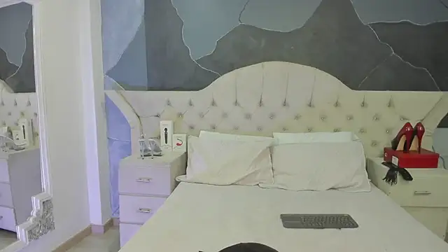 Snapshot of AmberGreyy_ chatting on March 9, 2025, 12:42 pm AmberGreyy online show from March 9, 2025, 12:42 pm