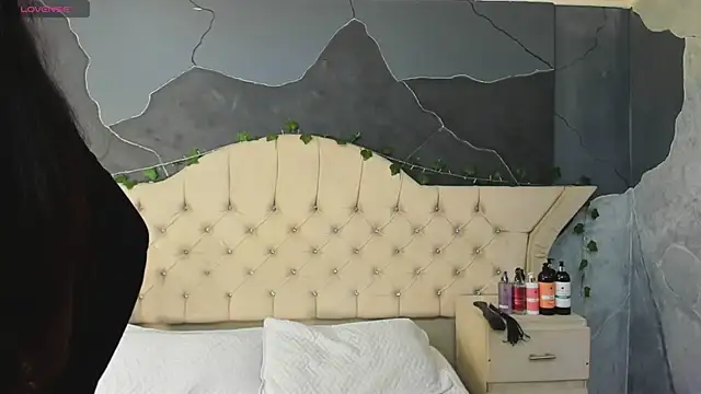 Snapshot of AmberGreyy_ chatting on January 13, 2026, 6:12 pm AmberGreyy online show from January 13, 2026, 6:12 pm