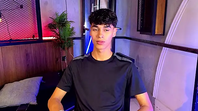 Snapshot of andrewortix chatting on March 11, 2026, 4:50 am andrewortix online show from March 11, 2026, 4:50 am