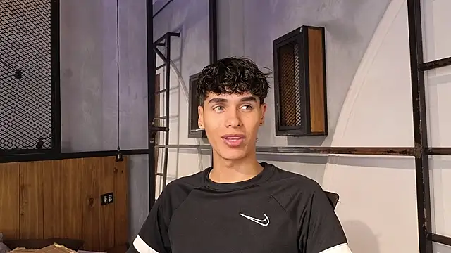 Snapshot of andrewortix chatting on March 31, 2026, 4:14 am andrewortix online show from March 31, 2026, 4:14 am