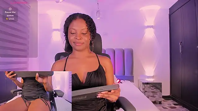 Snapshot of TifannyTaylor_ chatting on October 30, 2025, 4:22 am TifannyTaylor  online show from October 30, 2025, 4:22 am