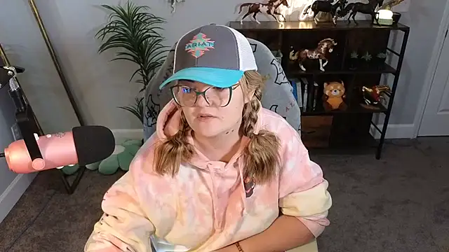 rodeobrii online show from November 25, 2025, 12:44 am