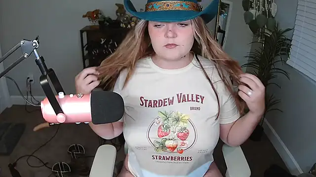 rodeobrii online show from April 30, 2026, 1:56 am