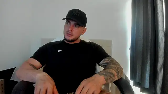 Snapshot of Teilor_Creed chatting on October 20, 2025, 7:03 pm Teilor Creed online show from October 20, 2025, 7:03 pm