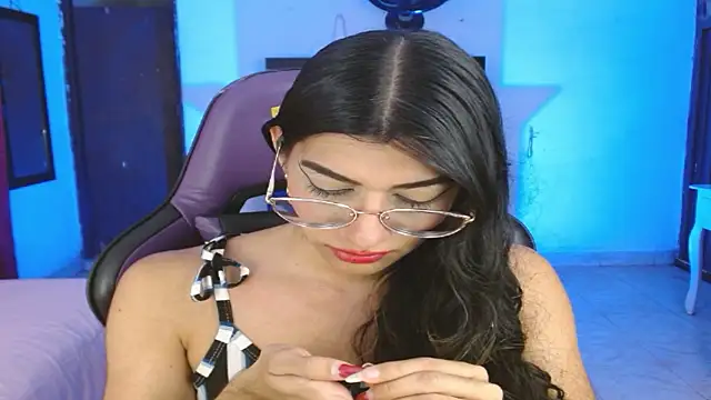 engielphoenis14 online show from January 17, 2026, 10:46 pm