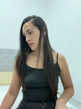 Snapshot of alessandra-a chatting on February 26, 2025, 9:53 pm alessandra-a online show from February 26, 2025, 9:53 pm