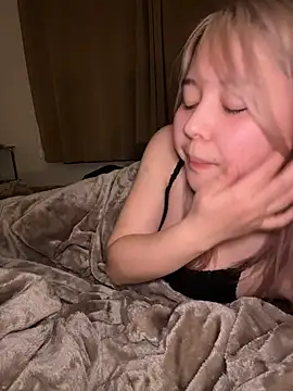 NANAchan R online show from February 28, 2026, 11:54 am