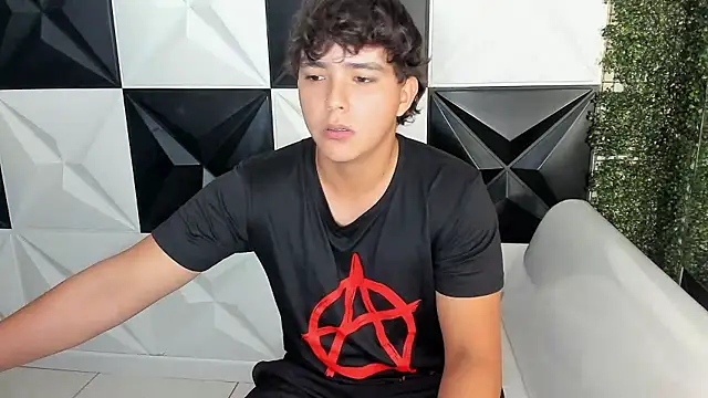 Dani cumboy online show from January 13, 2026, 1:48 pm