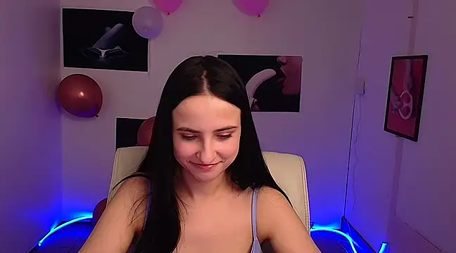 Sara djefri online show from March 8, 2025, 3:13 pm