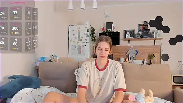 Snapshot of Girl_alone_home chatting on September 25, 2025, 3:34 am Girl alone home online show from September 25, 2025, 3:34 am