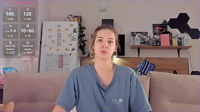 Snapshot of Girl_alone_home chatting on November 21, 2025, 3:49 am Girl alone home online show from November 21, 2025, 3:49 am