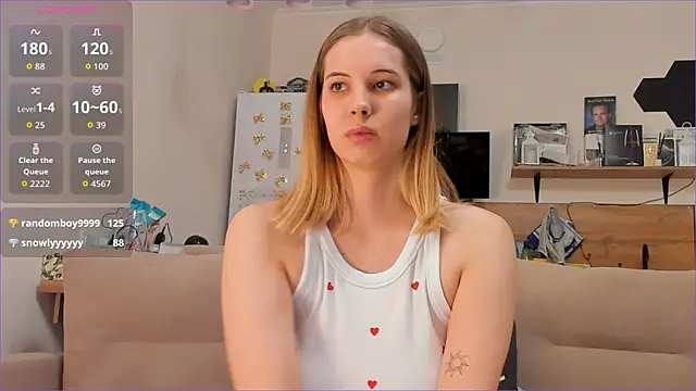 Snapshot of Girl_alone_home chatting on April 3, 2026, 4:24 pm Girl alone home online show from April 3, 2026, 4:24 pm